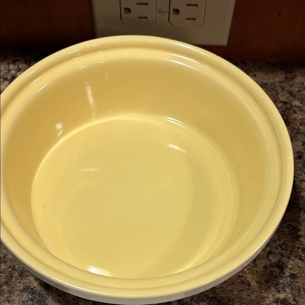 NWT PARINI 2 PC STONEWARE SERVING DISHES, WHITE AND GRAY, WITH LIDS